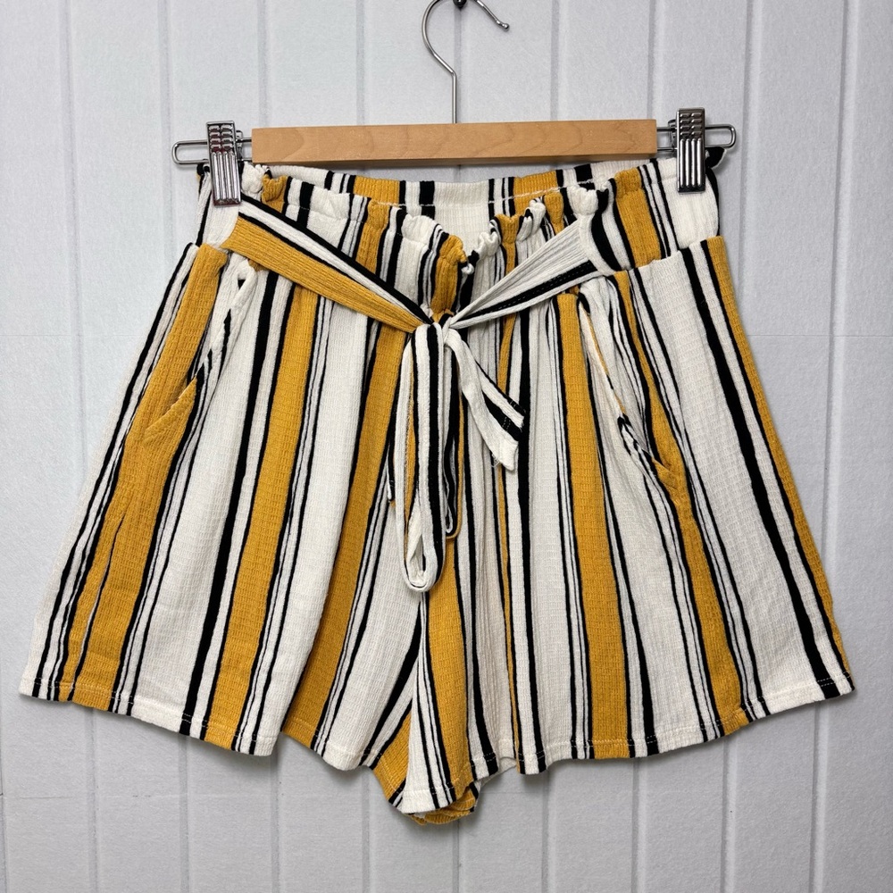 Love Tree High Waist Striped Yellow and Black Shorts Size S‎